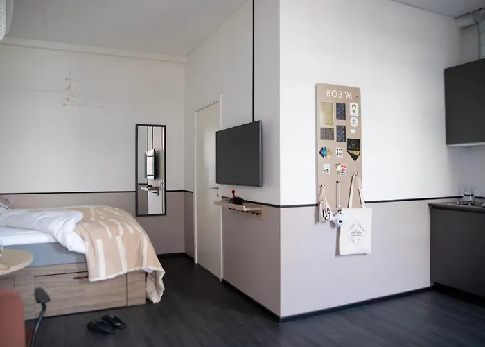 Bob W Osterbro * Copenhagen