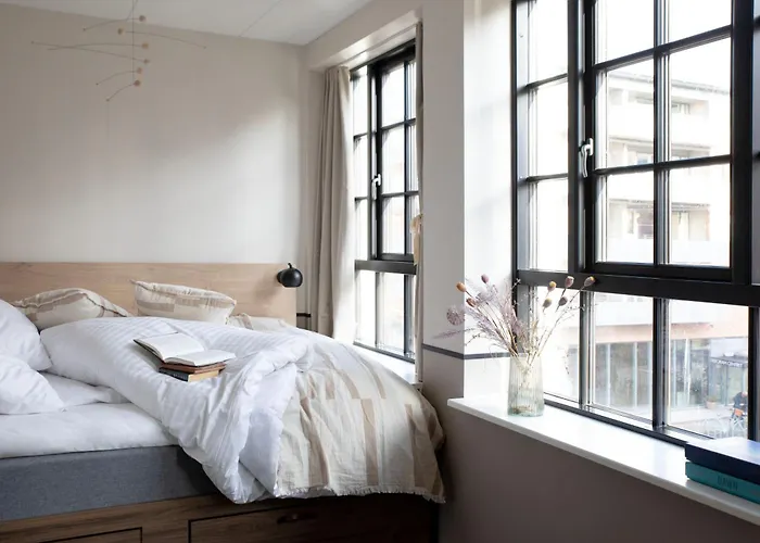 Bob W Osterbro * Copenhagen