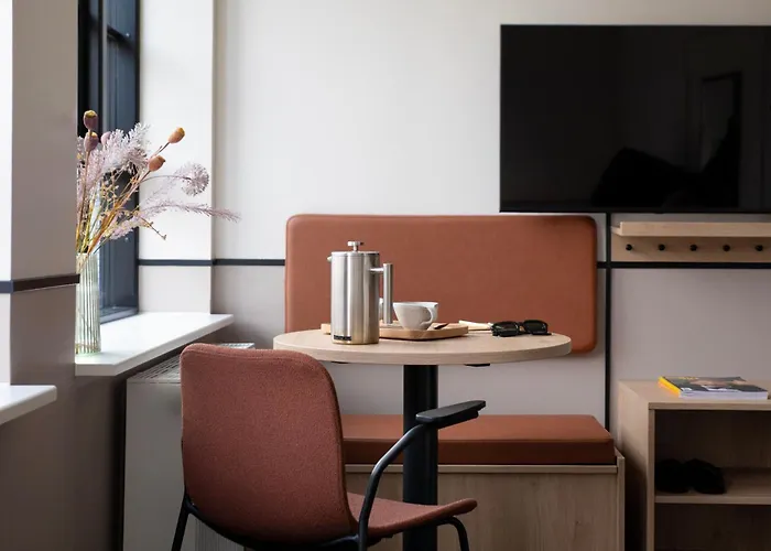 Bob W Osterbro Apartment