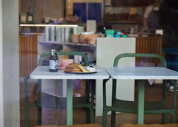 Bob W Osterbro Apartment *